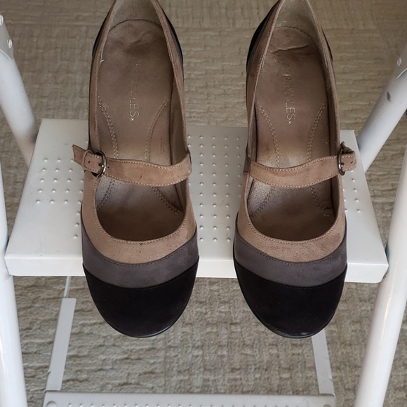 AEROSOLES Shoes - Aerosoles Black, Grey and Tan shoes